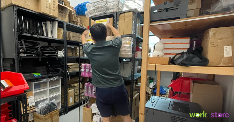 Inventory storage for e-commerce businesses-Rent self-storage